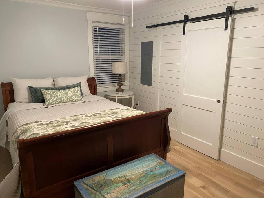 Walk To Bay Street And Historic Downtown Beaufort! Close To Parris Island Mcrd!! Exterior photo