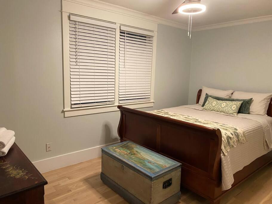Walk To Bay Street And Historic Downtown Beaufort! Close To Parris Island Mcrd!! Exterior photo